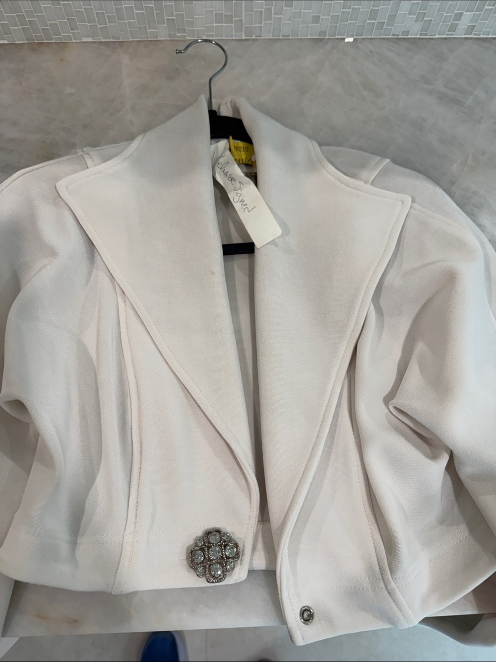 Lilly Rubin Off-White Cropped Blazer with Decorative Jewel Button
